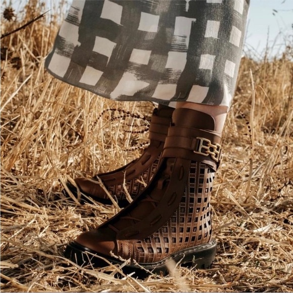 BALLY Glaris Laser Cut Boots - Picture 1 of 16